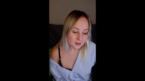 Snapshot of not_nakedcat chatting on 09.27.25 hi glad to chat online show from 09.27.25