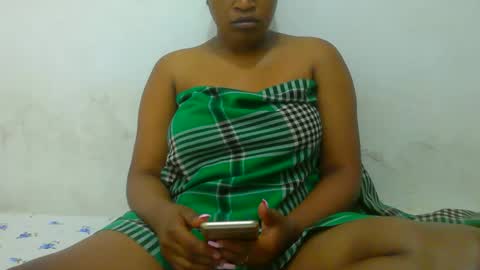 Snapshot of notoy1 chatting on 11.01.25 notoy1 online show from 11.01.25