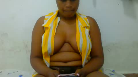 Snapshot of notoy1 chatting on 11.03.25 notoy1 online show from 11.03.25