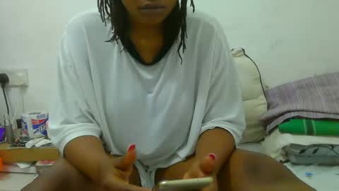 Snapshot of notoy1 chatting on 11.11.25 notoy1 online show from 11.11.25