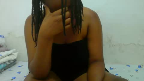 Snapshot of notoy1 chatting on 11.18.25 notoy1 online show from 11.18.25