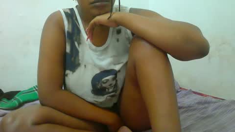 Snapshot of notoy1 chatting on 11.25.25 notoy1 online show from 11.25.25