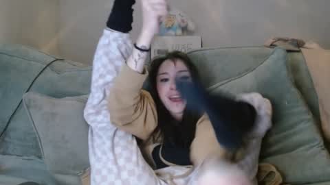 Snapshot of notthatbunny chatting on 01.06.25 Bunny online show from 01.06.25