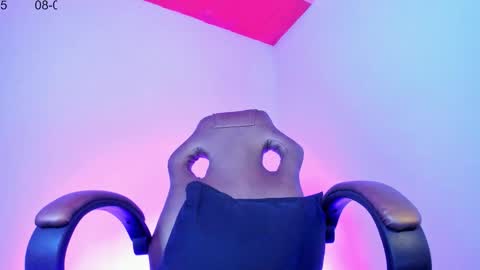 Snapshot of nova_evs chatting on 09.09.25 Nova online show from 09.09.25