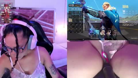 Snapshot of novalyn_ chatting on 10.10.25 Nova  online show from 10.10.25