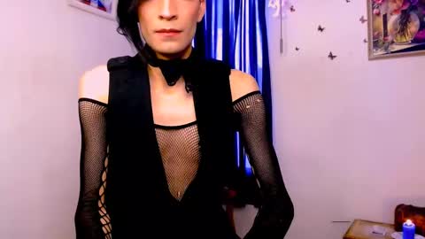 Snapshot of novanyx11 chatting on 02.19.25 Nova... online show from 02.19.25