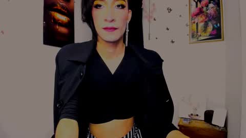 Snapshot of novanyx11 chatting on 02.22.25 Nova... online show from 02.22.25