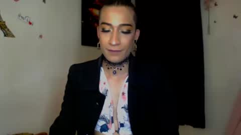 Snapshot of novanyx11 chatting on 09.19.25 Nova... online show from 09.19.25