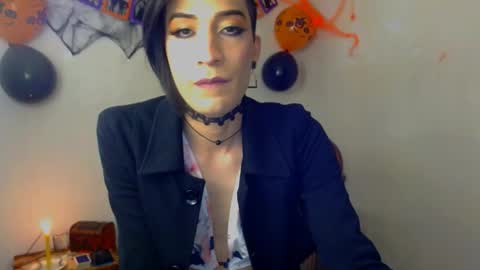 Snapshot of novanyx11 chatting on 10.11.25 Nova... online show from 10.11.25
