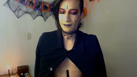 Snapshot of novanyx11 chatting on 10.17.25 Nova... online show from 10.17.25