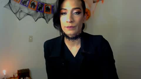 Snapshot of novanyx11 chatting on 10.18.25 Nova... online show from 10.18.25