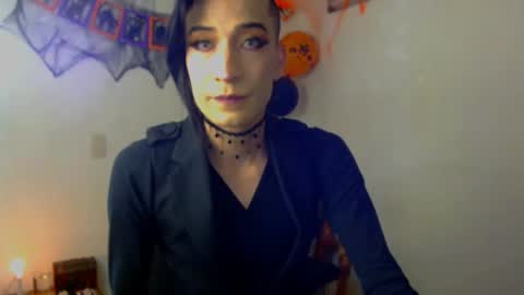Snapshot of novanyx11 chatting on 10.21.25 Nova... online show from 10.21.25