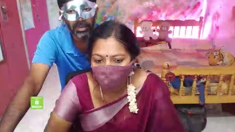 Snapshot of novapol chatting on 10.18.25 Novapol online show from 10.18.25