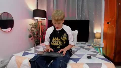 NovayBrian online show from 01.09.25