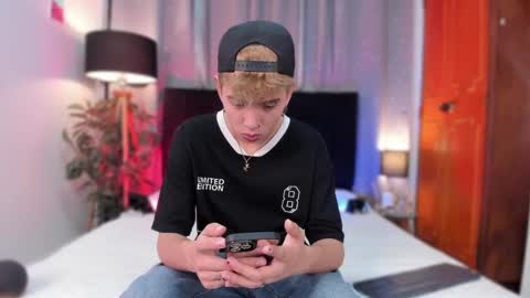 NovayBrian online show from 01.11.25