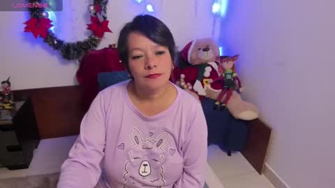 nuit_rose online show from 01.01.25