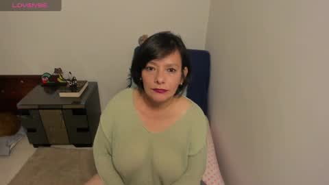 nuit_rose online show from 09.10.25