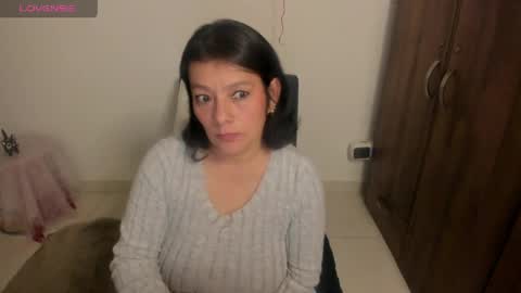 Snapshot of nuit_rose chatting on 04.21.26 nuit_rose online show from 04.21.26