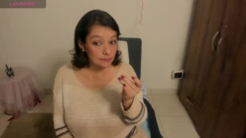 Snapshot of nuit_rose chatting on 04.22.26 nuit_rose online show from 04.22.26