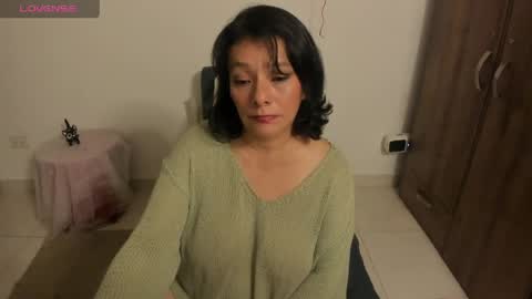 Snapshot of nuit_rose chatting on 05.03.26 nuit_rose online show from 05.03.26