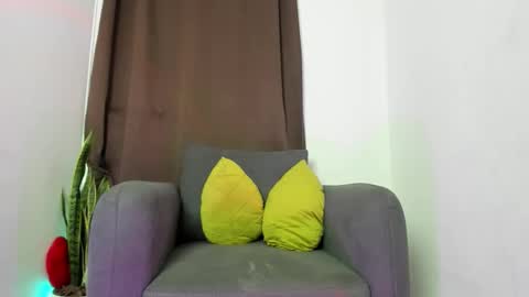 Snapshot of nyalgasai1 chatting on 12.14.25 Nia online show from 12.14.25