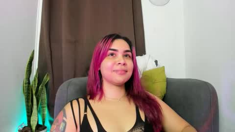 Snapshot of nyalgasai1 chatting on 01.10.26 Nia online show from 01.10.26