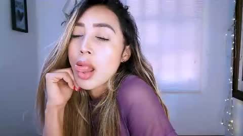 Nycole online show from 09.18.25