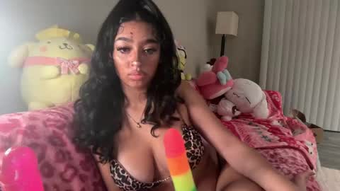 Snapshot of nylasinns chatting on 05.23.26 nylasinns online show from 05.23.26
