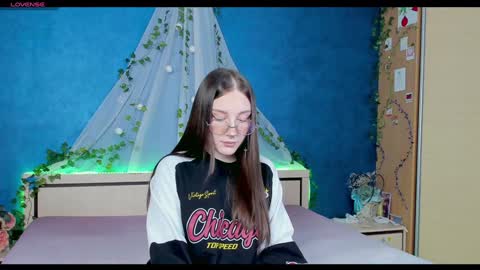 Snapshot of nymphalean chatting on 01.27.25 Kat online show from 01.27.25