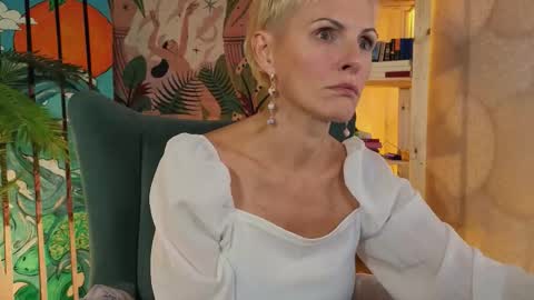 nymphvariety online show from 09.21.25