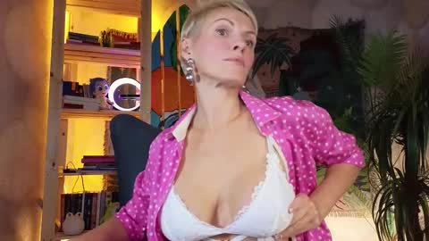 nymphvariety online show from 10.05.25