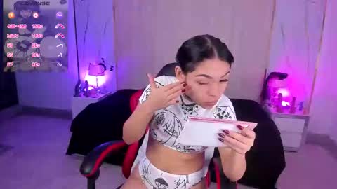 Snapshot of nyveth chatting on 12.16.25 Nyvet online show from 12.16.25
