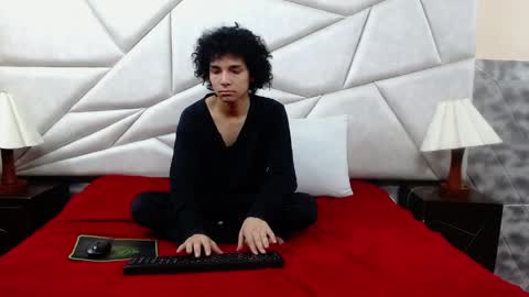 Snapshot of nyx_and_arian chatting on 04.12.26 nyx_and_arian online show from 04.12.26