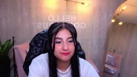 Snapshot of nyx_kitty_a chatting on 06.18.26 Nia online show from 06.18.26