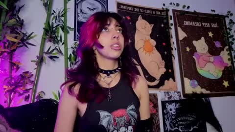 Snapshot of nyx_nayla chatting on 04.21.26 online show from 04.21.26