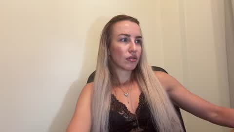 Snapshot of nyxelia_ chatting on 06.26.26 Anastasia online show from 06.26.26