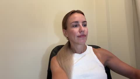 Snapshot of nyxelia_ chatting on 07.03.26 Anastasia online show from 07.03.26
