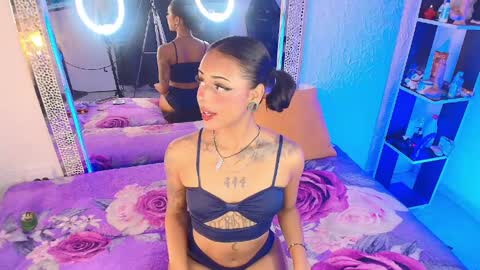 NYXHELLSQUEEN online show from 04.05.26