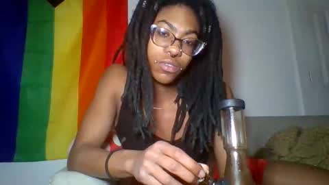 Snapshot of nyxstix chatting on 12.23.25 nyxstix online show from 12.23.25