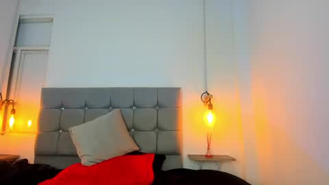 Snapshot of oasis_ossa chatting on 12.08.24 Lyam online show from 12.08.24