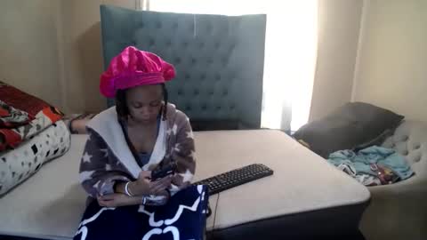 Snapshot of obsessedmimi chatting on 05.25.26 obsessedmimi online show from 05.25.26