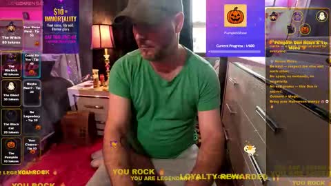 Snapshot of obsidian_stallion chatting on 10.21.25 Obsidian stallion online show from 10.21.25