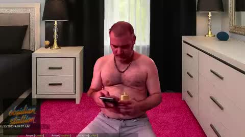 Snapshot of obsidian_stallion chatting on 11.15.25 Obsidian stallion online show from 11.15.25