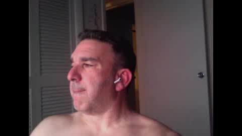 Snapshot of oceanmanx chatting on 02.04.26 Ocean online show from 02.04.26