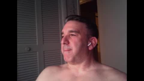 Snapshot of oceanmanx chatting on 02.11.26 Ocean online show from 02.11.26