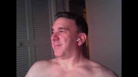 Snapshot of oceanmanx chatting on 02.18.26 Ocean online show from 02.18.26