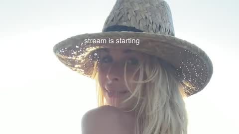 Snapshot of ocicat chatting on 01.02.25 hi im Janasmall boobs big heart  warm pussy  online show from 01.02.25