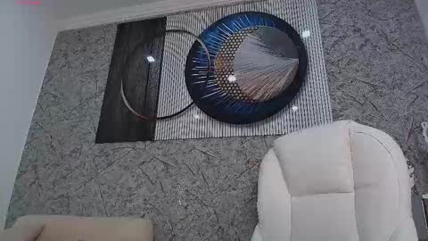 independent model online show from 02.24.26