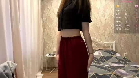 Mia online show from 11.25.25