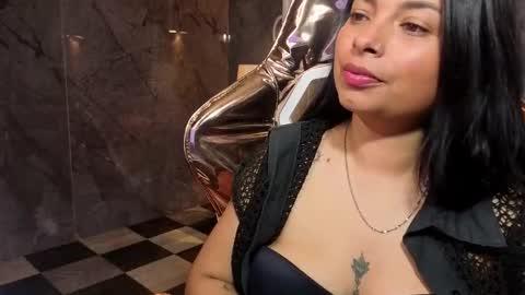 odette_b online show from 11.12.25